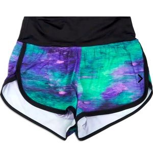 Size 4 Lululemon Drop It Low shorts - color: Rio Nights Multi/Black